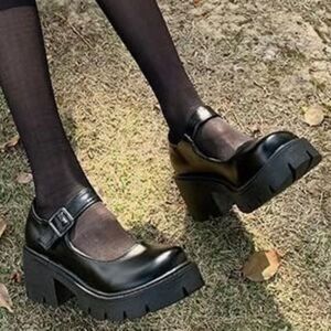 BRAND NEW NEW SEYCHELLES ANTHROPOLOGIE BRAND KAMI MARY JANE CHUNKY HEEL